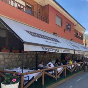 RESTAURANTE entrepeñas pola de gordon fachada