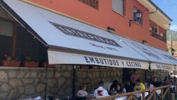 RESTAURANTE entrepeñas pola de gordon fachada