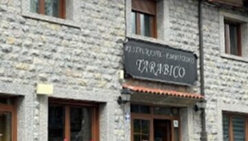 ALOJAMIENTO tarabico pola de gordon fachada