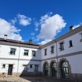 ALOJAMIENTO albergue hostel villamanin