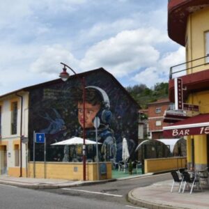 pension 15 de mayo graffiti
